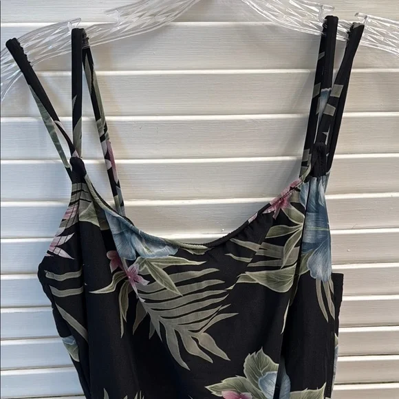 Tommy Bahama Black Tropical Floral One-Piece Swimsuit to small for me - Picture 9 of 11
